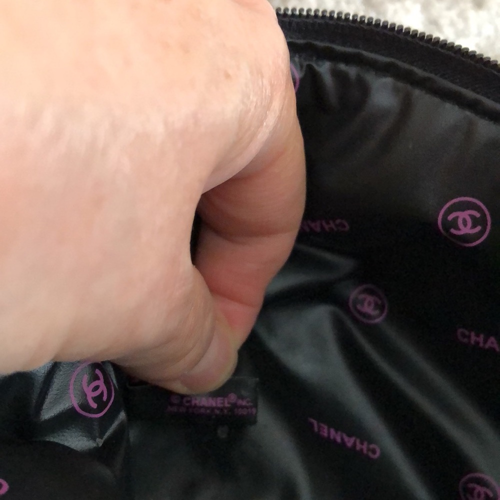 Chance Chanel cosmetic bag - Picture 5 of 10